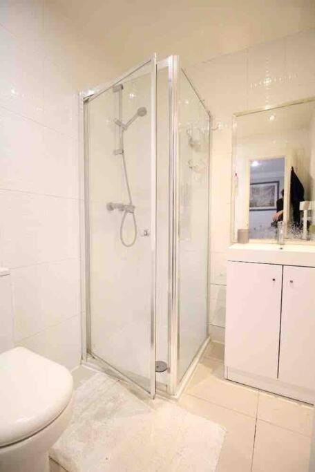 Wonderful Apartment In Earl'S Court ลอนดอน ภายนอก รูปภาพ
